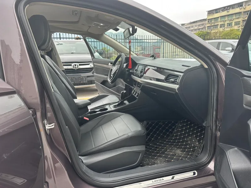Volkswagen Lavida 2018 1.5L Automatic Comfort Version China V exterior photo 7 Volkswagen Lavida 2018 1.5L Automatic Comfort Version China V exterior photo 7