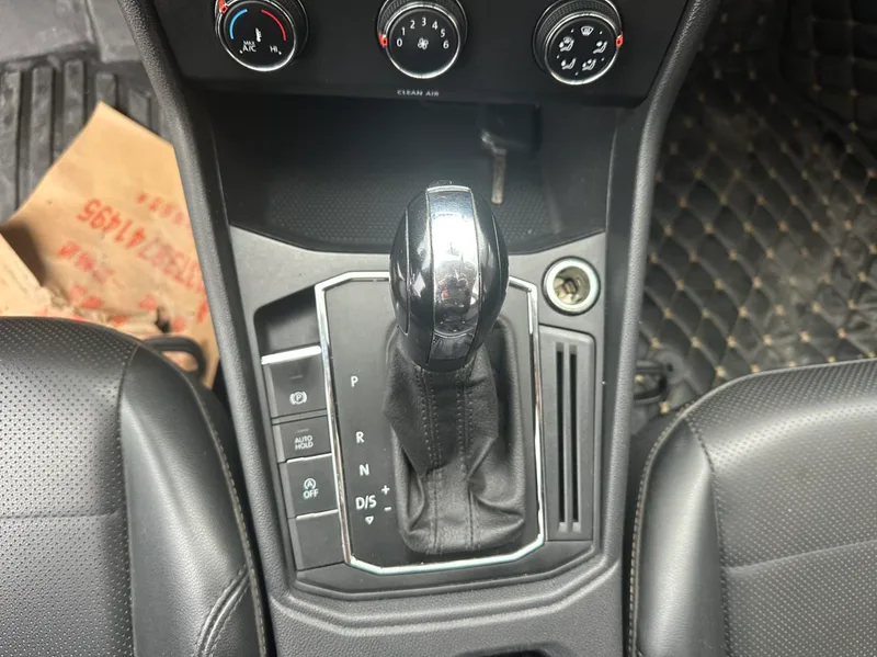 Volkswagen Lavida 2018 1.5L Automatic Comfort Version China V interior photo 13 Volkswagen Lavida 2018 1.5L Automatic Comfort Version China V interior photo 13