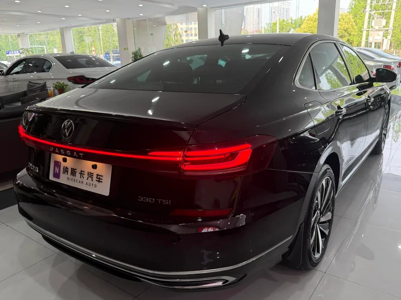 Volkswagen Passat 2022 330TSI Star Deluxe Edition exterior photo 4 Volkswagen Passat 2022 330TSI Star Deluxe Edition exterior photo 4