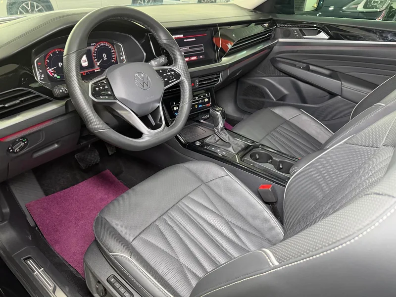 Volkswagen Passat 2022 330TSI Star Deluxe Edition interior photo 12 Volkswagen Passat 2022 330TSI Star Deluxe Edition interior photo 12