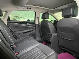 Volkswagen Passat 2022 330TSI Star Deluxe Edition interior photo 15 Volkswagen Passat 2022 330TSI Star Deluxe Edition interior photo 15
