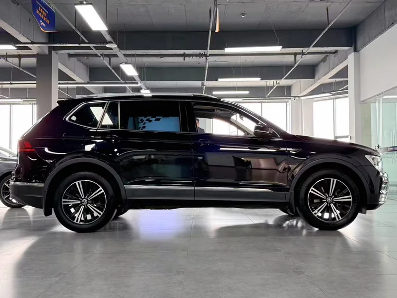 Volkswagen Tiguan L 2021 330TSI Auto Two-Drive Smart Edition exterior photo 4 Volkswagen Tiguan L 2021 330TSI Auto Two-Drive Smart Edition exterior photo 4