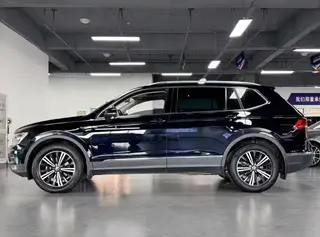 Volkswagen Tiguan L 2021 330TSI Auto Two-Drive Smart Edition exterior photo 8 Volkswagen Tiguan L 2021 330TSI Auto Two-Drive Smart Edition exterior photo 8