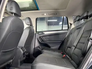 Volkswagen Tiguan L 2021 330TSI Auto Two-Drive Smart Edition interior photo 11 Volkswagen Tiguan L 2021 330TSI Auto Two-Drive Smart Edition interior photo 11