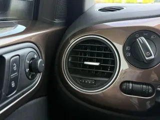 Volkswagen Beetle 2013 1.2TSI Comfortable interior photo 9 Volkswagen Beetle 2013 1.2TSI Comfortable interior photo 9