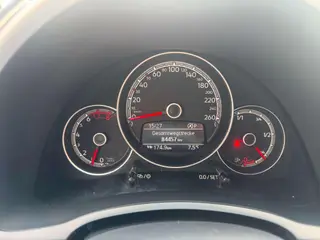 Volkswagen Beetle 2017 180TSI Yile Edition interior photo 17 Volkswagen Beetle 2017 180TSI Yile Edition interior photo 17