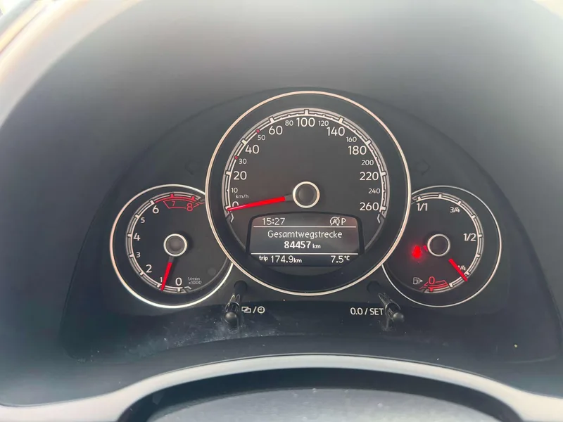 Volkswagen Beetle 2017 180TSI Yile Edition interior photo 17 Volkswagen Beetle 2017 180TSI Yile Edition interior photo 17