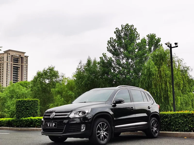 Volkswagen Tiguan 2015 1.8TSI Automatic two-drive luxury type exterior photo 1 Volkswagen Tiguan 2015 1.8TSI Automatic two-drive luxury type exterior photo 1