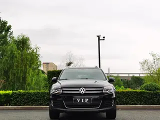 Volkswagen Tiguan 2015 1.8TSI Automatic two-drive luxury type exterior photo 2 Volkswagen Tiguan 2015 1.8TSI Automatic two-drive luxury type exterior photo 2