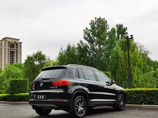 Volkswagen Tiguan 2015 1.8TSI Automatic two-drive luxury type exterior photo 5 Volkswagen Tiguan 2015 1.8TSI Automatic two-drive luxury type exterior photo 5