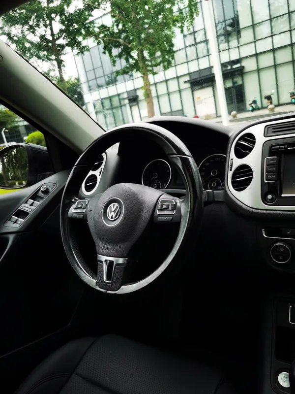 Volkswagen Tiguan 2015 1.8TSI Automatic two-drive luxury type interior photo 7 Volkswagen Tiguan 2015 1.8TSI Automatic two-drive luxury type interior photo 7