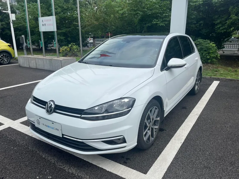 Volkswagen Golf 2019 280TSI DSG Luxury type Country VI exterior photo 1 Volkswagen Golf 2019 280TSI DSG Luxury type Country VI exterior photo 1