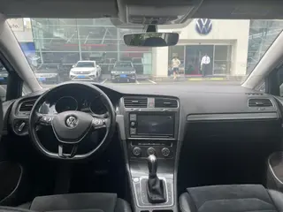 Volkswagen Golf 2019 280TSI DSG Luxury type Country VI interior photo 7 Volkswagen Golf 2019 280TSI DSG Luxury type Country VI interior photo 7