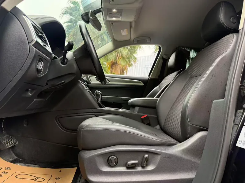 Volkswagen Teramont 2020 330TSI 2WD Comfort Version Country VI interior photo 13 Volkswagen Teramont 2020 330TSI 2WD Comfort Version Country VI interior photo 13