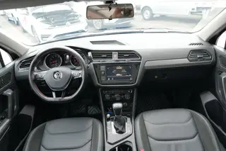 Volkswagen Tiguan L 2019 330TSI Automatic two-wheel drive panoramic comfort version Country VI interior photo 7 Volkswagen Tiguan L 2019 330TSI Automatic two-wheel drive panoramic comfort version Country VI interior photo 7