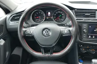 Volkswagen Tiguan L 2019 330TSI Automatic two-wheel drive panoramic comfort version Country VI interior photo 8 Volkswagen Tiguan L 2019 330TSI Automatic two-wheel drive panoramic comfort version Country VI interior photo 8