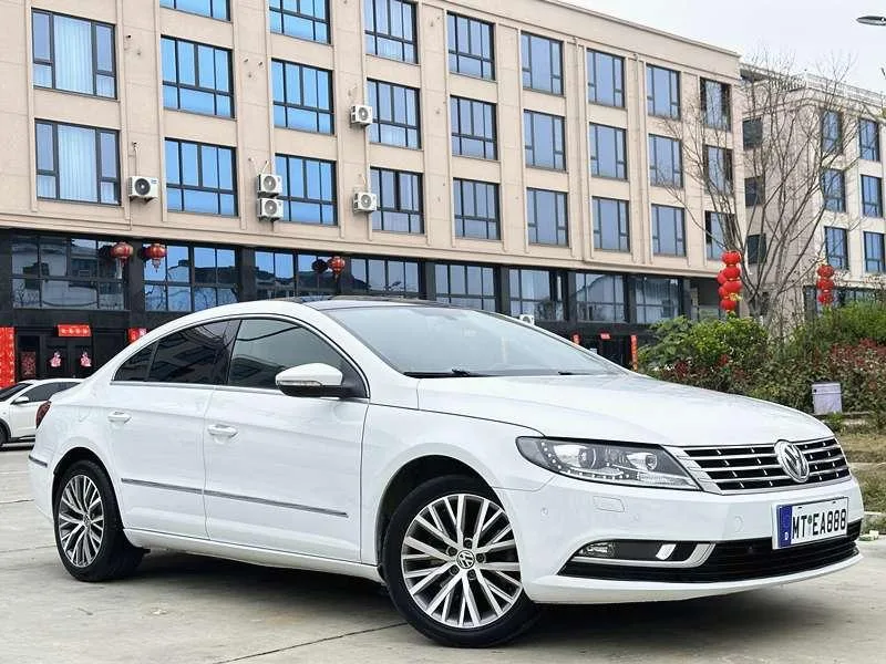Volkswagen CC 2018 1.8TSI Luxury type exterior photo 3 Volkswagen CC 2018 1.8TSI Luxury type exterior photo 3