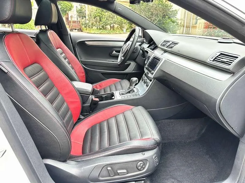 Volkswagen CC 2018 1.8TSI Luxury type interior photo 10 Volkswagen CC 2018 1.8TSI Luxury type interior photo 10