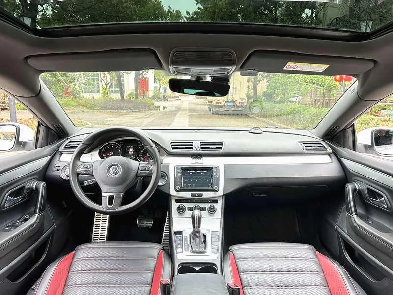 Volkswagen CC 2018 1.8TSI Luxury type interior photo 16 Volkswagen CC 2018 1.8TSI Luxury type interior photo 16