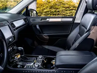 Volkswagen Touareg 2017 3.0TSI Boundary Extension Edition interior photo 7