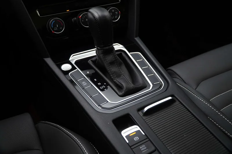 Volkswagen Magotan 2020 280TSI DSG Confortable intérieur photo 14