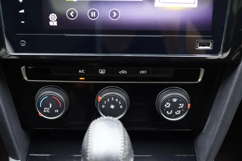 Volkswagen Magotan 2020 280TSI DSG Confortable intérieur photo 16