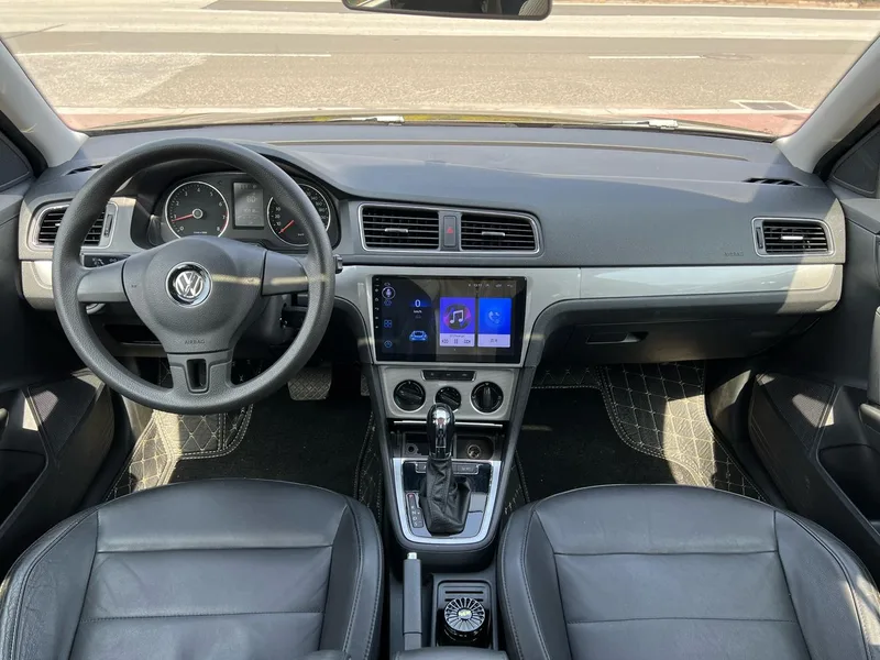 Volkswagen Gran Lavida 2013 1.6L Automatic Comfort Type interior photo 11 Volkswagen Gran Lavida 2013 1.6L Automatic Comfort Type interior photo 11