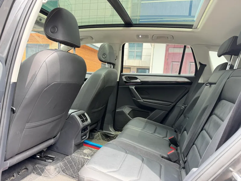 Volkswagen Tayron 2019 330TSI Two-wheel-drive luxury model Country VI exterior photo 5 Volkswagen Tayron 2019 330TSI Two-wheel-drive luxury model Country VI exterior photo 5