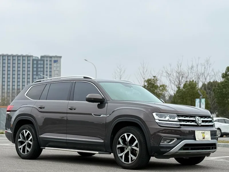 Volkswagen Teramont 2017 330TSI Two-wheel drive luxury edition exterior photo 3 Volkswagen Teramont 2017 330TSI Two-wheel drive luxury edition exterior photo 3