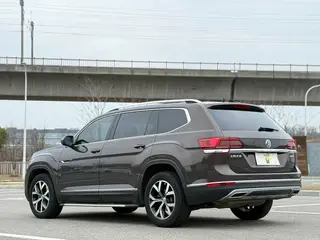 Volkswagen Teramont 2017 330TSI Two-wheel drive luxury edition exterior photo 4 Volkswagen Teramont 2017 330TSI Two-wheel drive luxury edition exterior photo 4