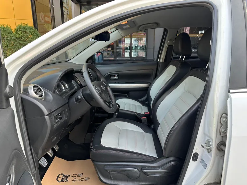 Great Wall M4 2014 1.5L Manual Comfort interior photo 12 Great Wall M4 2014 1.5L Manual Comfort interior photo 12