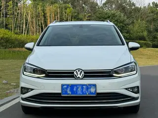 Volkswagen Golf Sportsvan 2020 280TSI Automatic Curious exterior photo 2 Volkswagen Golf Sportsvan 2020 280TSI Automatic Curious exterior photo 2