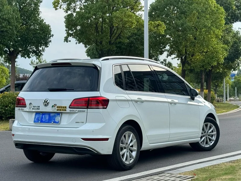 Volkswagen Golf Sportsvan 2020 280TSI Automatic Curious exterior photo 4 Volkswagen Golf Sportsvan 2020 280TSI Automatic Curious exterior photo 4