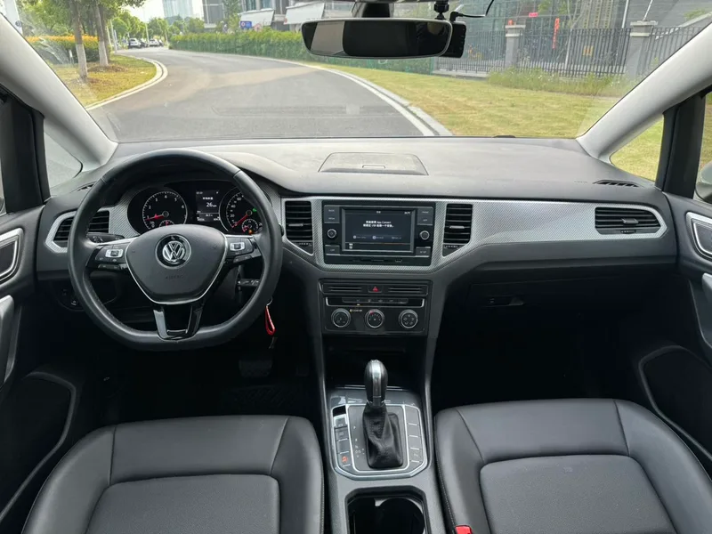 Volkswagen Golf Sportsvan 2020 280TSI Automatic Curious interior photo 9 Volkswagen Golf Sportsvan 2020 280TSI Automatic Curious interior photo 9