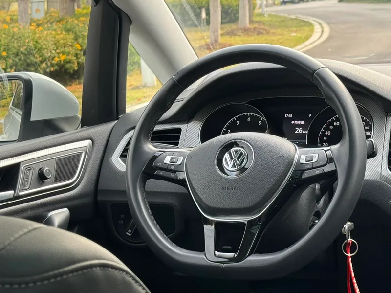 Volkswagen Golf Sportsvan 2020 280TSI Automatic Curious interior photo 10 Volkswagen Golf Sportsvan 2020 280TSI Automatic Curious interior photo 10