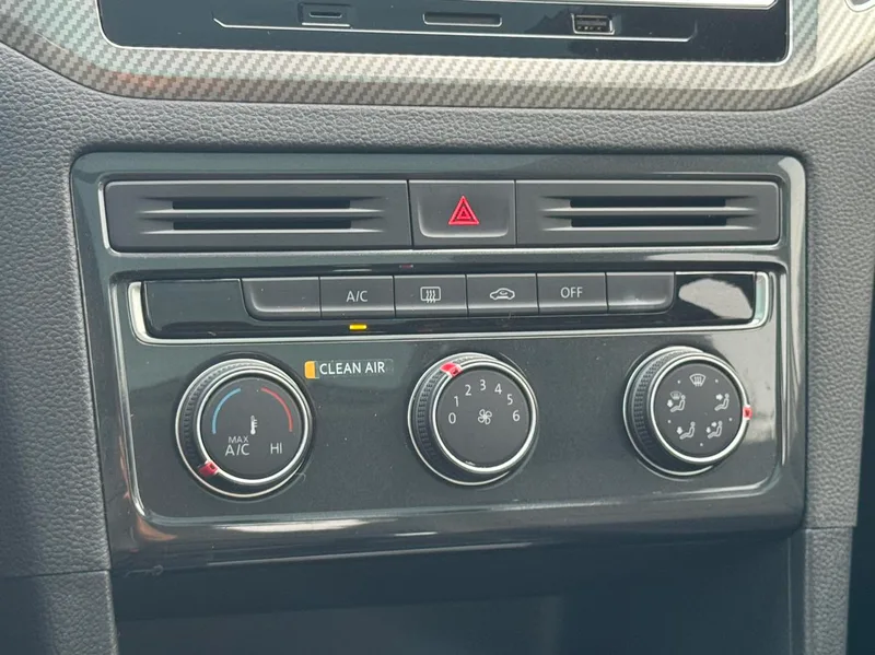 Volkswagen Golf Sportsvan 2020 280TSI Automatic Curious interior photo 12 Volkswagen Golf Sportsvan 2020 280TSI Automatic Curious interior photo 12