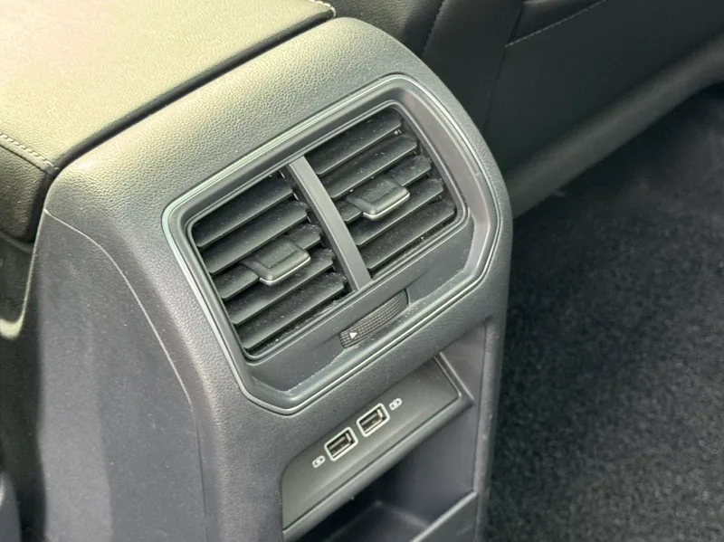 Volkswagen Golf Sportsvan 2020 280TSI Automatic Curious interior photo 16 Volkswagen Golf Sportsvan 2020 280TSI Automatic Curious interior photo 16