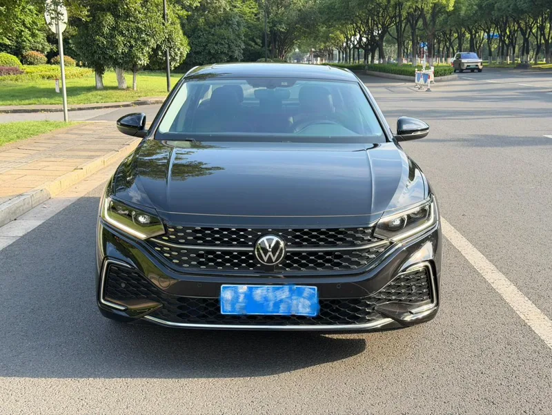 Volkswagen Passat 2023 Restyling 330TSI Star Elite Edition exterior photo 3
