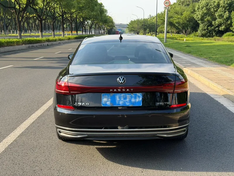 Volkswagen Passat 2023 Restyling 330TSI Star Elite Edition exterior photo 4