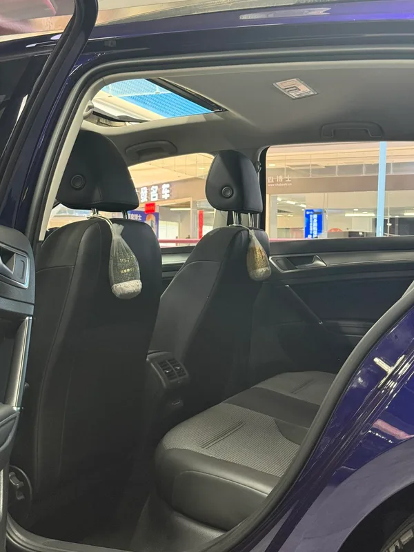 Volkswagen Golf 2020 280TSI DSG Comfortable interior photo 9 Volkswagen Golf 2020 280TSI DSG Comfortable interior photo 9