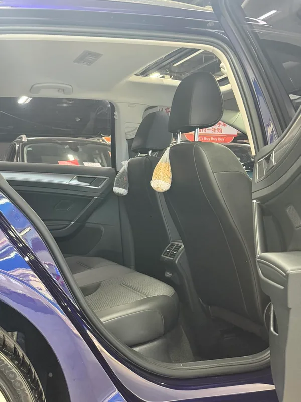 Volkswagen Golf 2020 280TSI DSG Comfortable interior photo 10 Volkswagen Golf 2020 280TSI DSG Comfortable interior photo 10