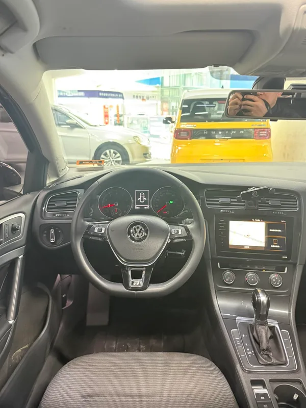 Volkswagen Golf 2020 280TSI DSG Comfortable interior photo 14 Volkswagen Golf 2020 280TSI DSG Comfortable interior photo 14