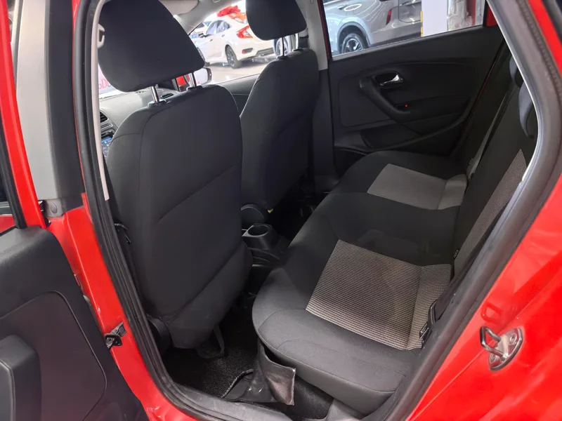 Volkswagen Polo 2016 1.4L Automatic fashion type exterior photo 4 Volkswagen Polo 2016 1.4L Automatic fashion type exterior photo 4