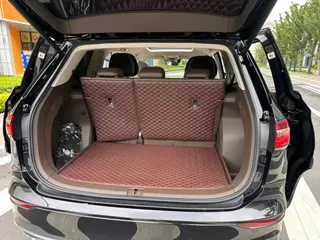 Volkswagen Viloran 2023 380TSI Versión de lujo interior foto 18 Volkswagen Viloran 2023 380TSI Versión de lujo interior foto 18