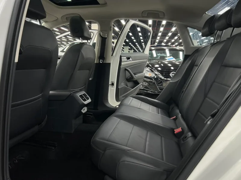 Volkswagen Lavida 2018 1.5L Versión automática de confort País V interior foto 8 Volkswagen Lavida 2018 1.5L Versión automática de confort País V interior foto 8