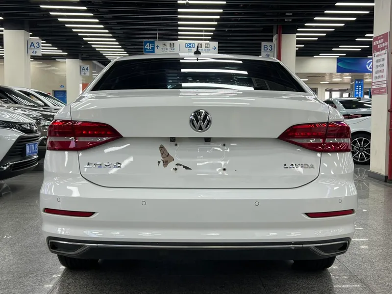 Volkswagen Lavida 2018 1.5L Versión automática de confort País V interior foto 11 Volkswagen Lavida 2018 1.5L Versión automática de confort País V interior foto 11