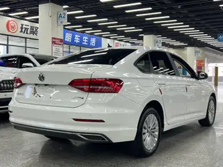 Volkswagen Lavida 2018 1.5L Versión automática de confort País V interior foto 12 Volkswagen Lavida 2018 1.5L Versión automática de confort País V interior foto 12