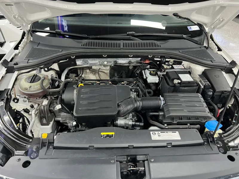 Volkswagen Lavida 2018 1.5L Versión automática de confort País V interior foto 13 Volkswagen Lavida 2018 1.5L Versión automática de confort País V interior foto 13