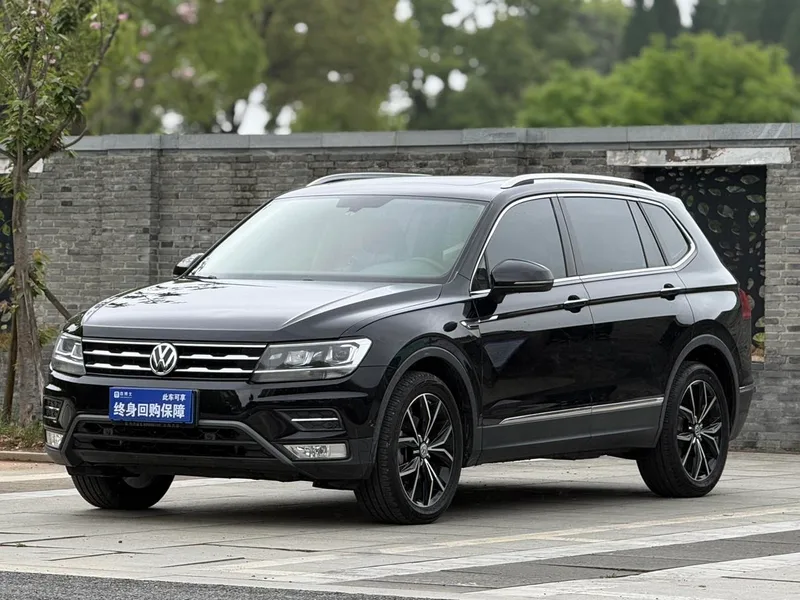 Volkswagen Tiguan L 2019 330TSI Automatic two-wheel drive smart deluxe edition Country VI exterior photo 1 Volkswagen Tiguan L 2019 330TSI Automatic two-wheel drive smart deluxe edition Country VI exterior photo 1