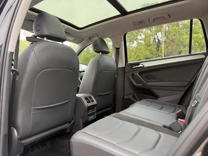 Volkswagen Tiguan L 2019 330TSI Automatic two-wheel drive smart deluxe edition Country VI exterior photo 7 Volkswagen Tiguan L 2019 330TSI Automatic two-wheel drive smart deluxe edition Country VI exterior photo 7